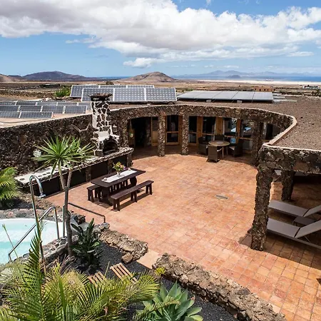 La Estrella By Don Robertos Paraiso * Villaverde (Fuerteventura)