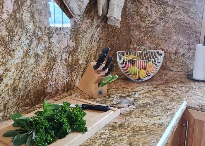 La Estrella By Don Robertos Paraiso