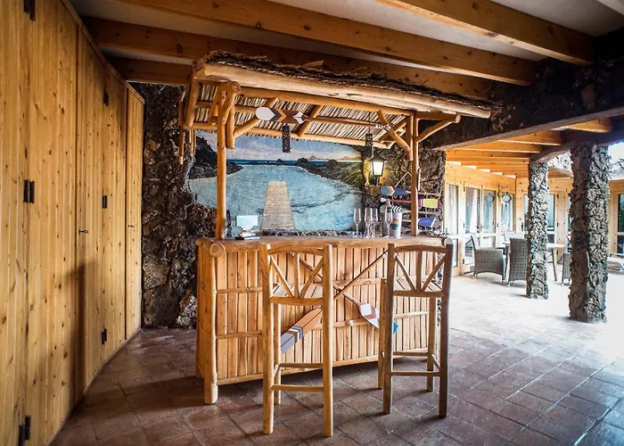 La Estrella By Don Robertos Paraiso *