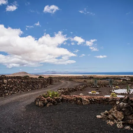 La Estrella By Don Robertos Paraiso *