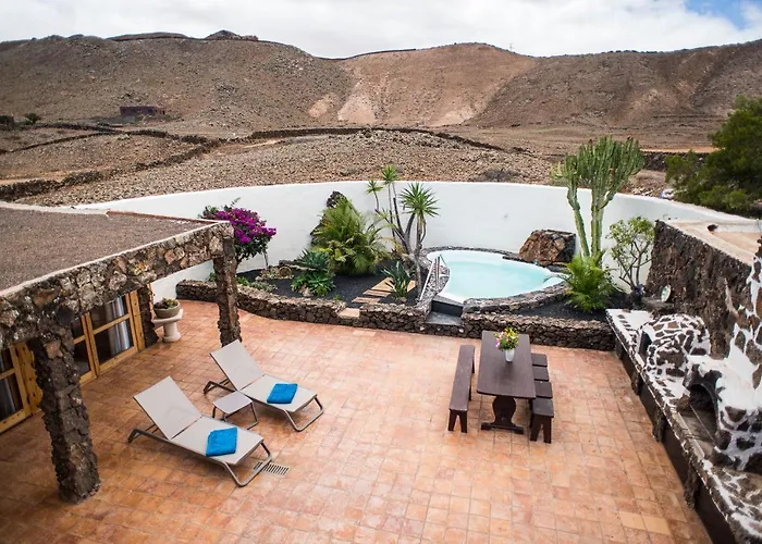 La Estrella By Don Robertos Paraiso